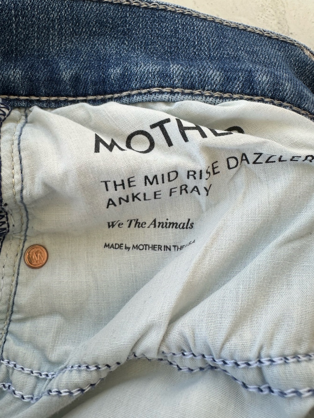 Mother • The Mid Rise Dazzler Ankle Fray - Picture 6 of 8